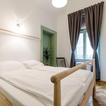 B63 2 Bedroom Apartment In Heart Of City Будапешт Экстерьер фото